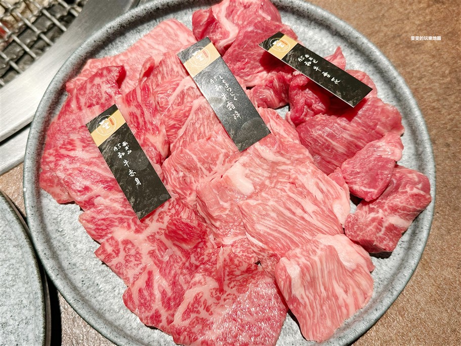 桃園中壢。一生燒肉，燒肉天花板吃到飽，日本A5和牛、蟹腳、龍蝦以及多樣高檔食材吃到爽 @雯雯的玩樂地圖