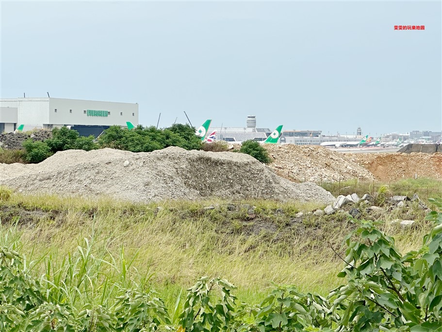 桃園大園。第三航廈機場咖啡,感受飛機從頭頂呼嘯而過的震撼感 @雯雯的玩樂地圖