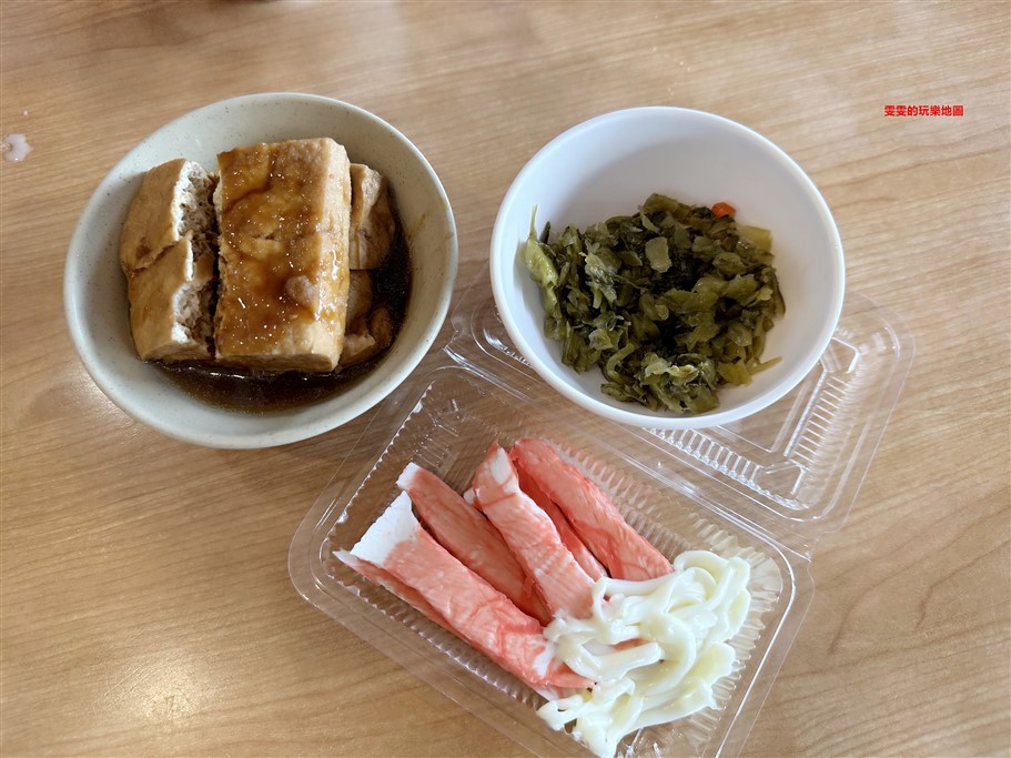 新竹湖口。老皮牛肉麵,店內用餐豆花、豆漿免費享用 @雯雯的玩樂地圖