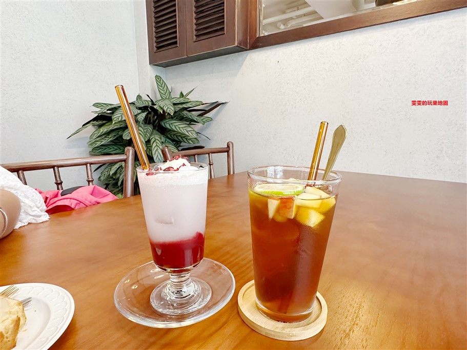 桃園中壢。時常咖啡Often Coffee&#038;BRUNCH,吸睛的旋轉門、木質復古的風格,一開幕就引爆打卡旋風 @雯雯的玩樂地圖