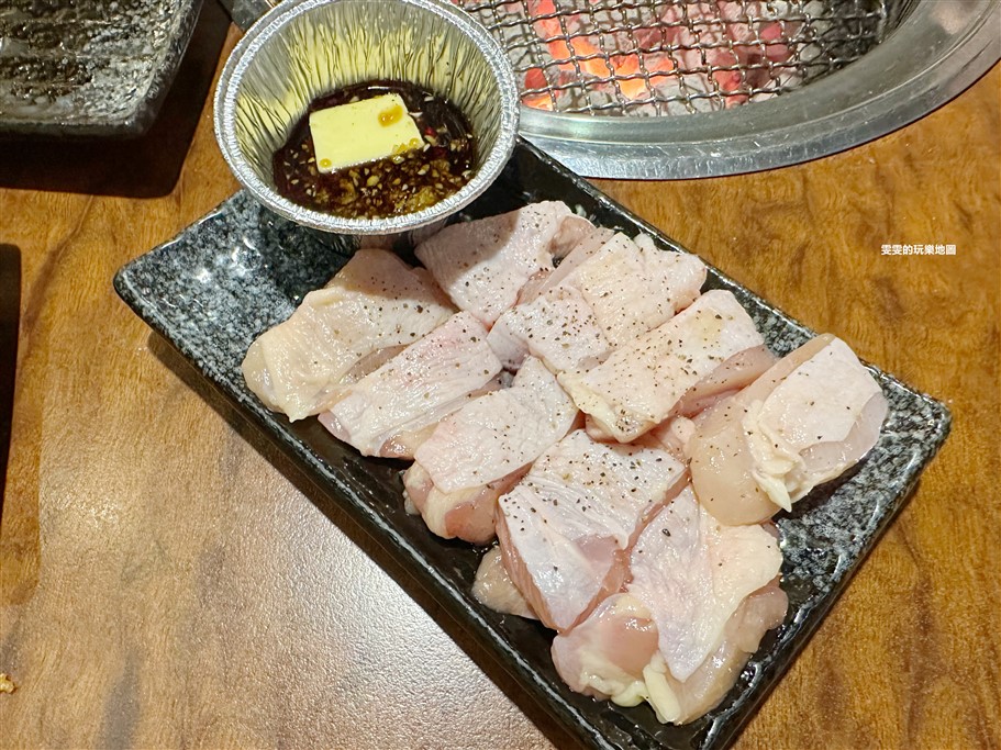 桃園中壢。嗜燒肉Shi yakiniku，提供專業桌邊服務 @雯雯的玩樂地圖