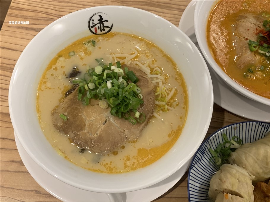 桃園中壢。赤麵廠レッドラーメン中壢店，深夜食堂，關東煮+拉麵，拉麵還有免費續加的服務 @雯雯的玩樂地圖