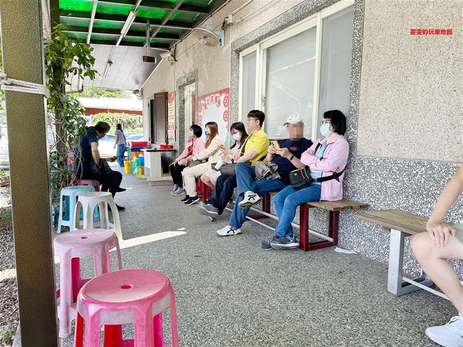 新竹新埔。黃梨園點心店,隱身在鄉間小路裡,人潮滿滿的客家麵食館 @雯雯的玩樂地圖