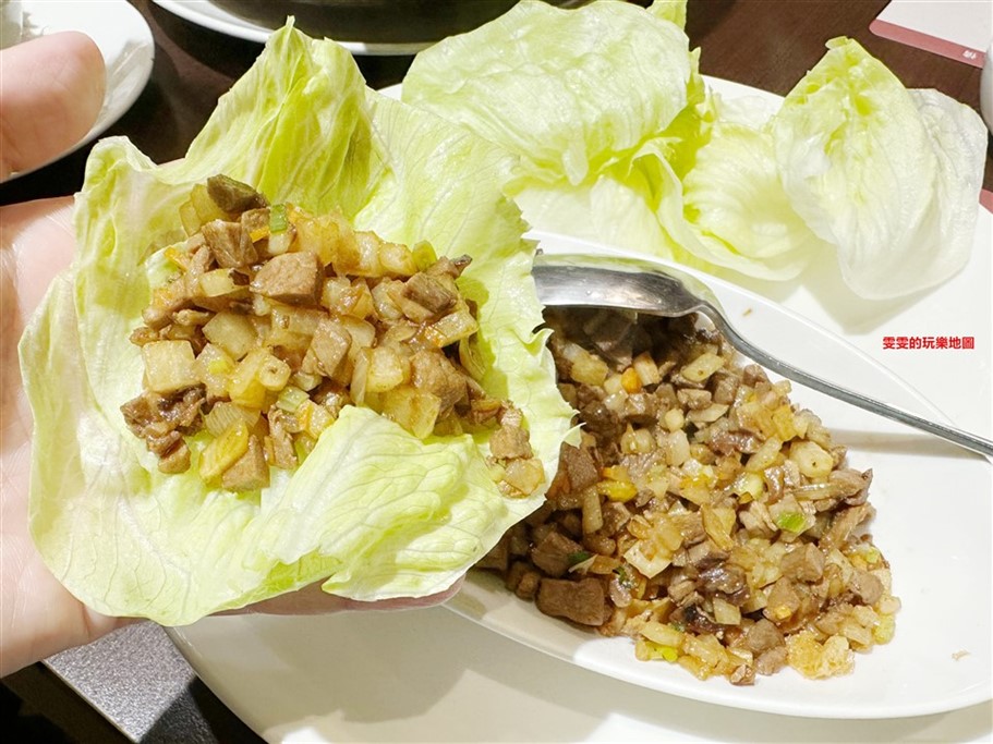 桃園。福容飯店桃園店福粵樓，櫻桃片皮鴨一鴨五吃，還有多樣化選擇的港式點心、江浙料理 @雯雯的玩樂地圖