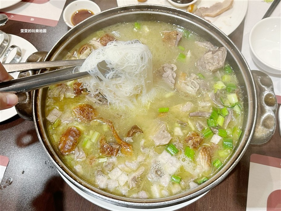 桃園。福容飯店桃園店福粵樓，櫻桃片皮鴨一鴨五吃，還有多樣化選擇的港式點心、江浙料理 @雯雯的玩樂地圖