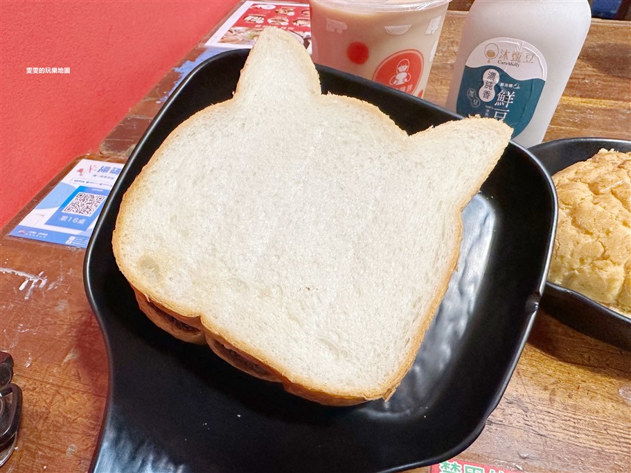 桃園中壢。初好胖胖早午餐，店內復古帶有濃濃懷舊氣息，餐點結合傳統和創意 @雯雯的玩樂地圖