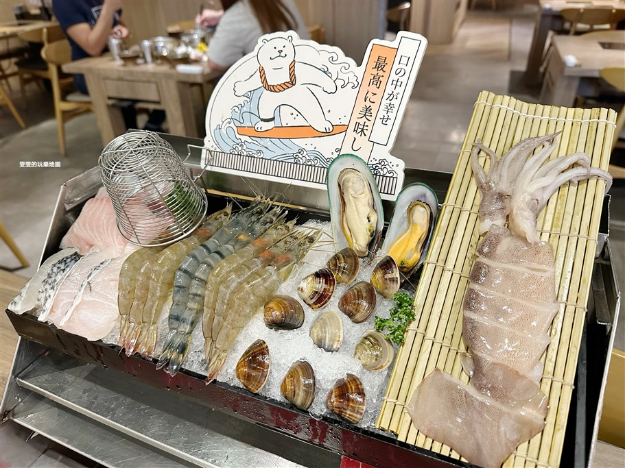 桃園中壢。聚日式鍋物中壢SOGO店，王品旗下品牌火鍋，主餐最低只要428元起，即享蔬菜自助吧吃到飽 @雯雯的玩樂地圖