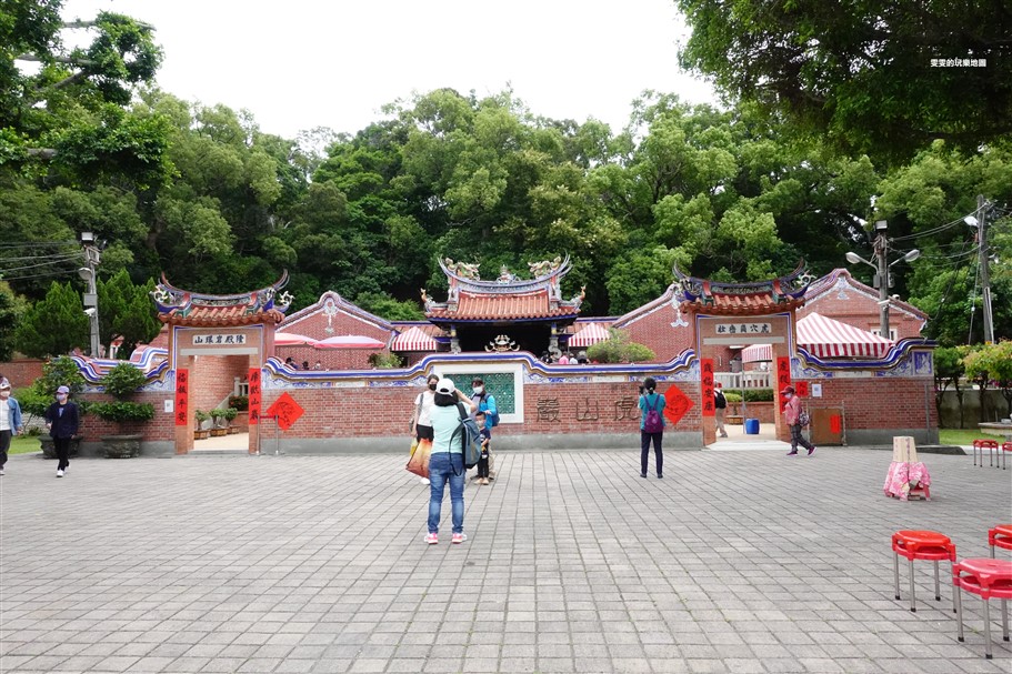彰化花壇。虎山巖金針花，中部最壯觀的金針花毯 @雯雯的玩樂地圖
