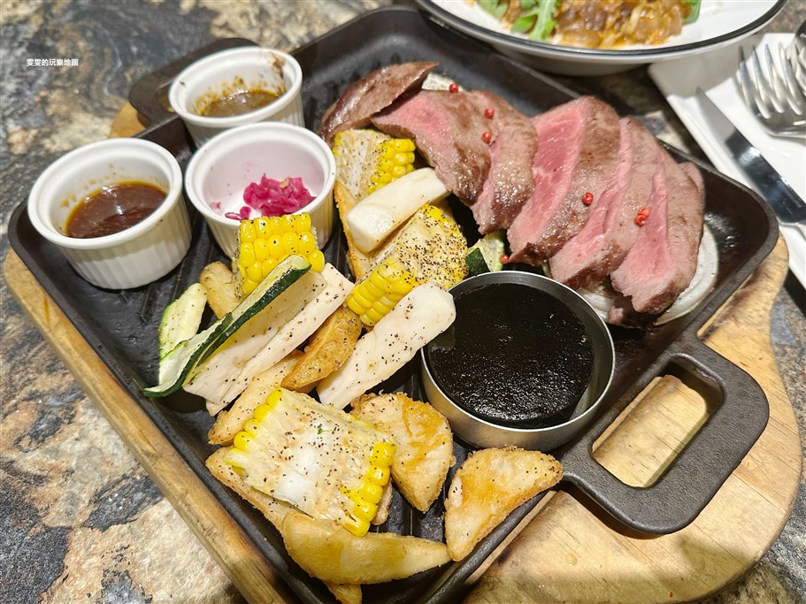 桃園中壢。義式屋古拉爵中壢大江店,多樣化菜單選擇,聚餐好去處 @雯雯的玩樂地圖