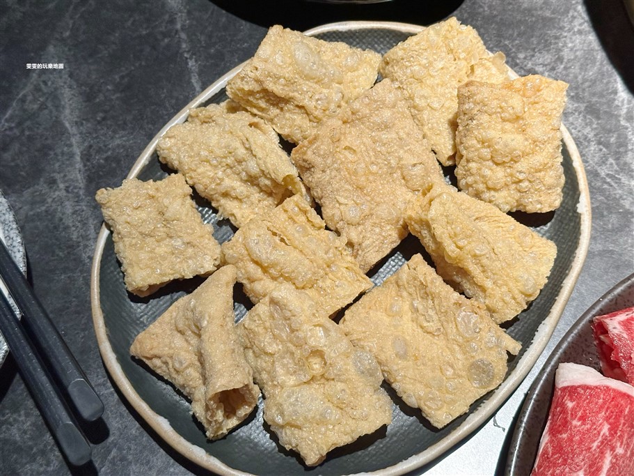 桃園中壢。怎麼辣頂級鴛鴦鍋，青埔高鐵特區，壽星一定要來參與，幾歲就送幾隻蝦 @雯雯的玩樂地圖