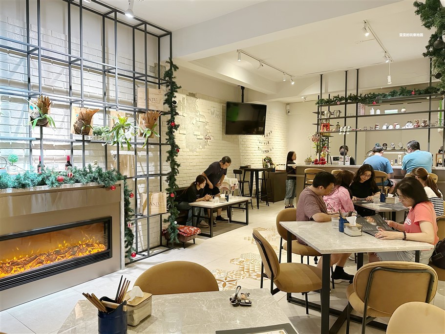 桃園中壢。W.M Curry&#038;Bistro咖哩餐酒館，結合餐酒館的形式，主打咖哩餐點 @雯雯的玩樂地圖