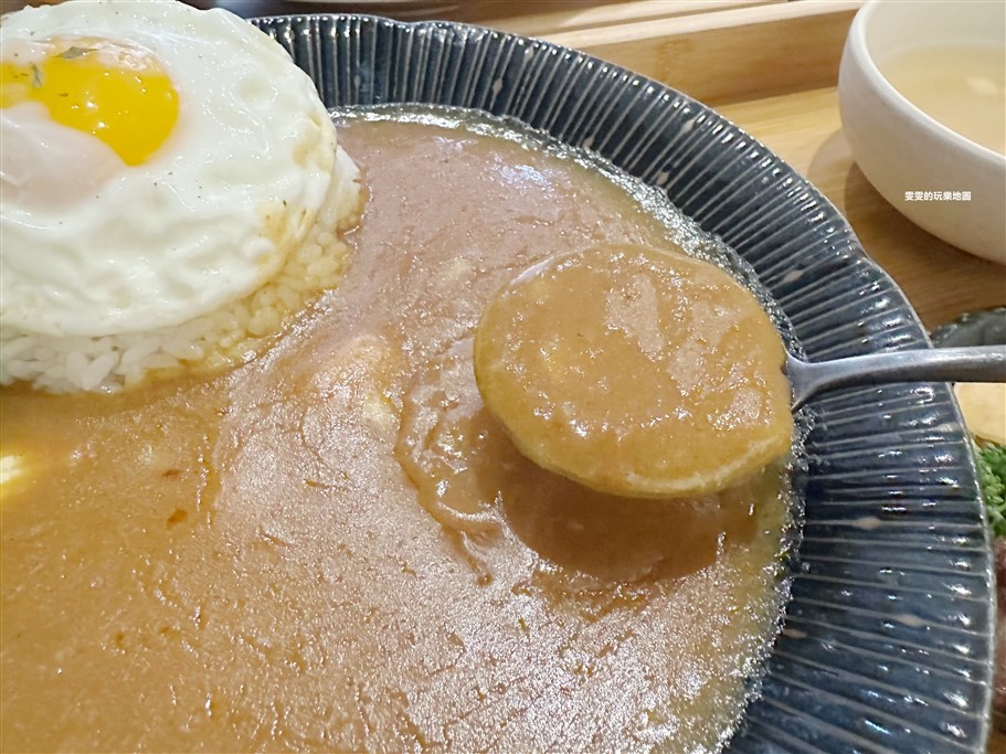 桃園中壢。W.M Curry&#038;Bistro咖哩餐酒館，結合餐酒館的形式，主打咖哩餐點 @雯雯的玩樂地圖