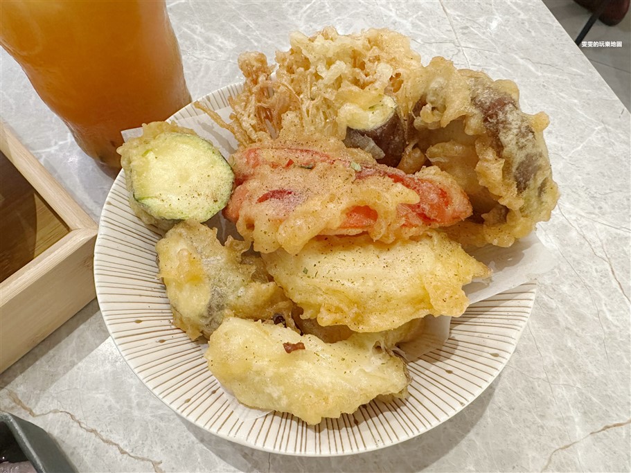桃園中壢。W.M Curry&#038;Bistro咖哩餐酒館，結合餐酒館的形式，主打咖哩餐點 @雯雯的玩樂地圖
