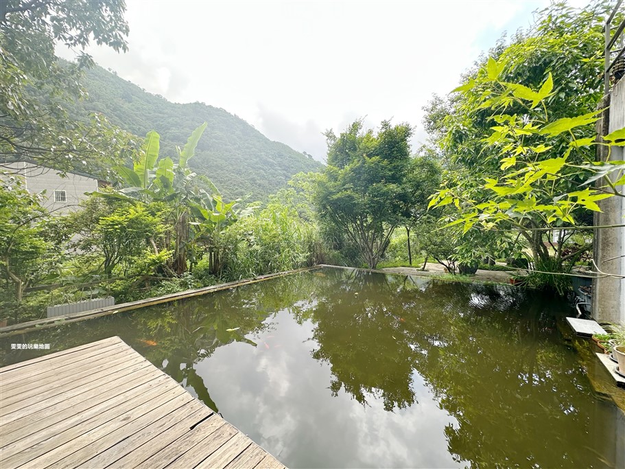 新竹尖石。Z CAFE，鄰近內灣老街，山林間的玻璃屋 @雯雯的玩樂地圖