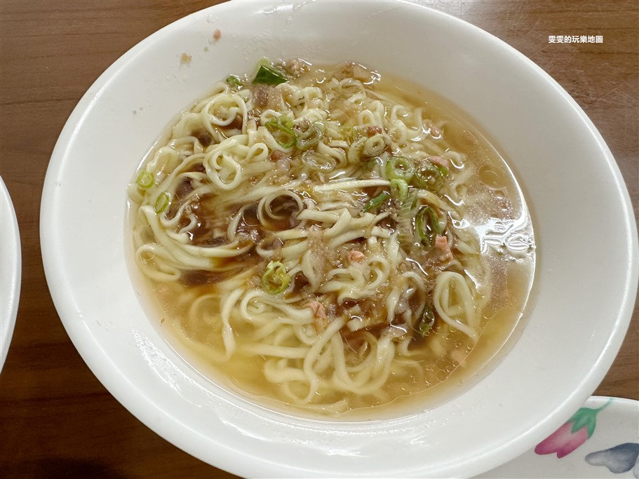 南投。阿財意麵，在地人也推薦，價格非常便宜，通通都是銅板價 @雯雯的玩樂地圖