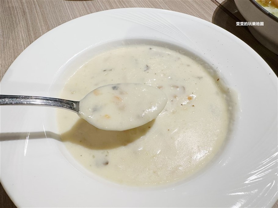 桃園中壢。義沐Eat Mu Cafe中壢中美店,網美系裝潢,多樣化餐點選擇,絕對是女孩們聚餐的首選啊 @雯雯的玩樂地圖
