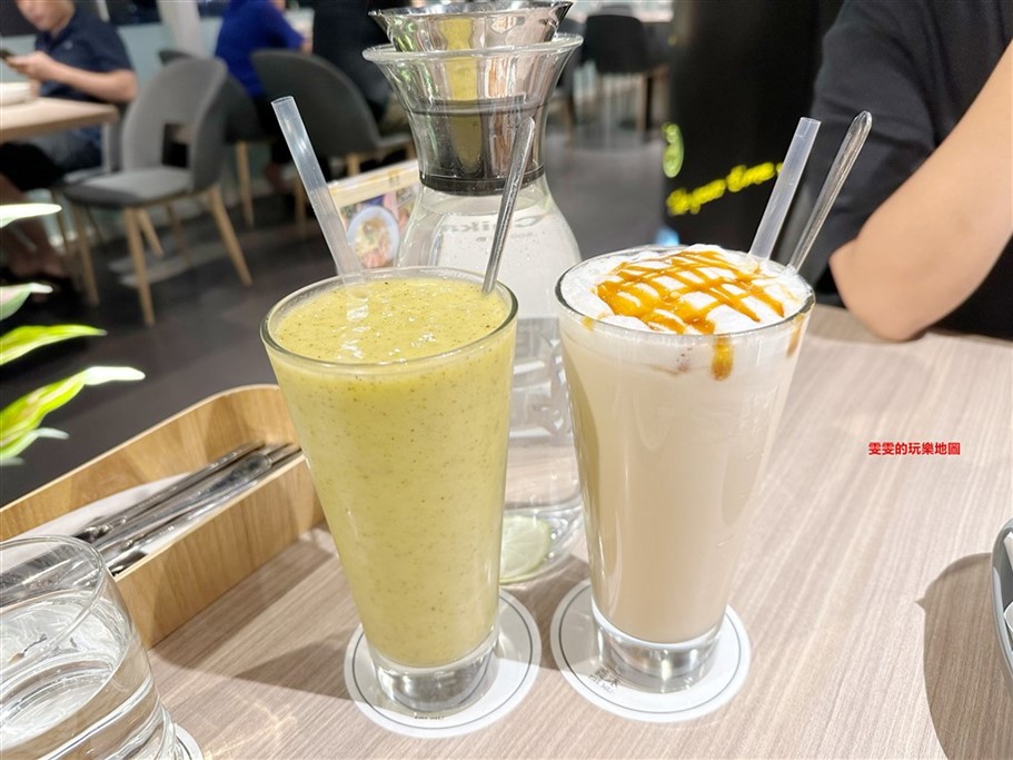 桃園中壢。義沐Eat Mu Cafe中壢中美店,網美系裝潢,多樣化餐點選擇,絕對是女孩們聚餐的首選啊 @雯雯的玩樂地圖