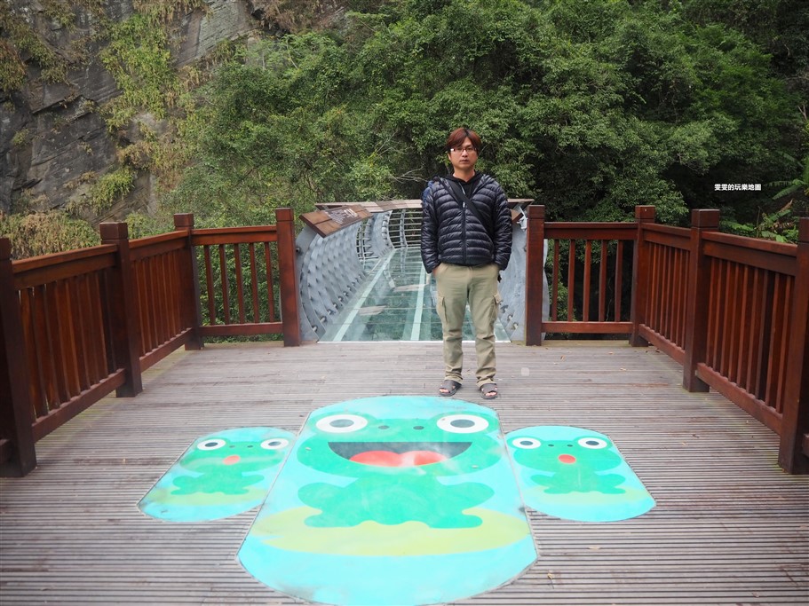 新竹尖石。青蛙石天空步道園區，酷似青蛙的巨石彷彿大自然的工藝品 @雯雯的玩樂地圖