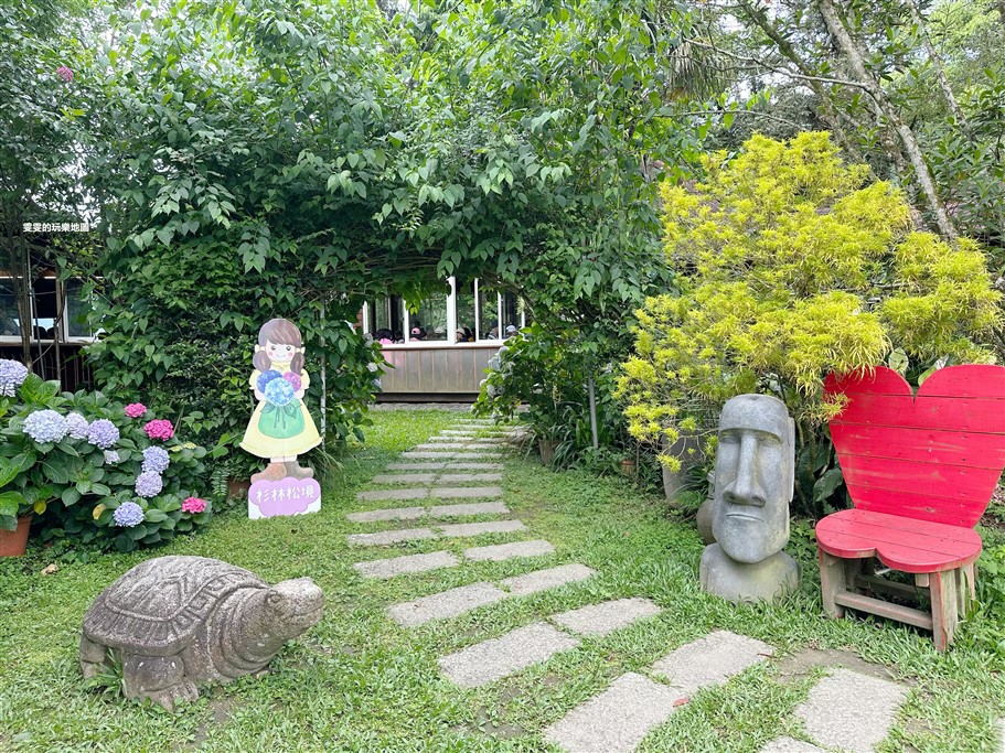 苗栗南庄。杉林松境休閒農場(繡球花花季),爆炸滿開的繡球花,隨便拍隨便美,好適合拍個人寫真集啊 @雯雯的玩樂地圖