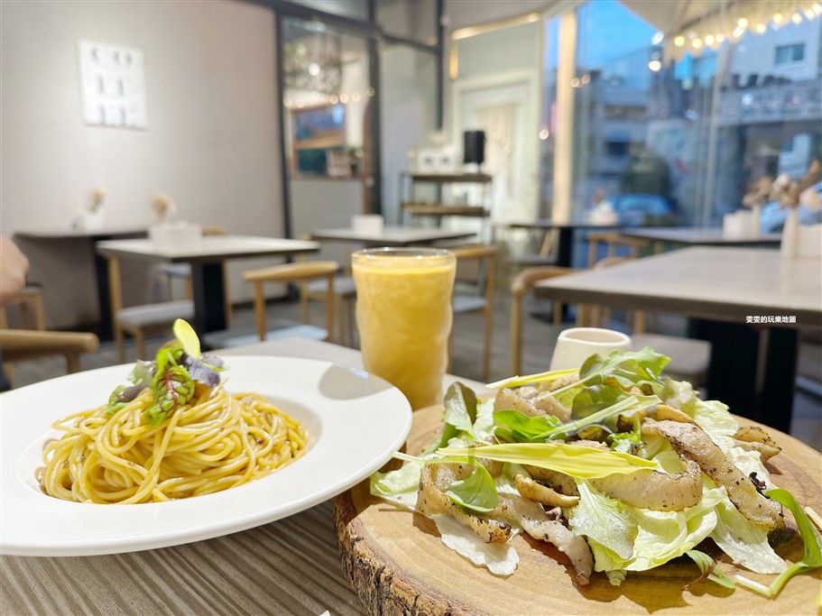 桃園中壢。Go Two 廚房，鄰近林森國小，主打特色義大利麵、燉飯以及柔軟綿密的舒芙蕾 @雯雯的玩樂地圖