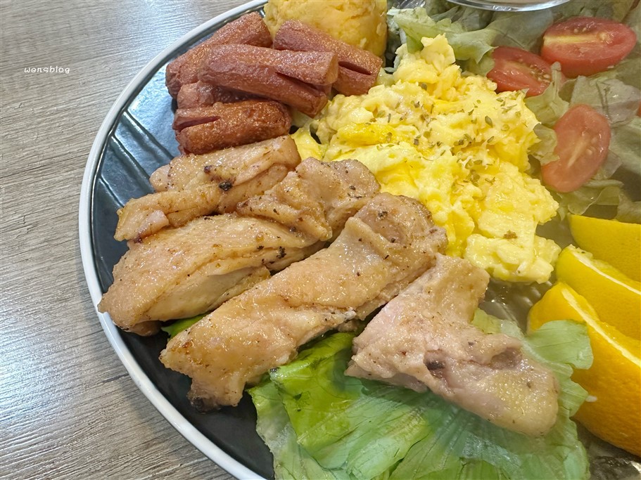 桃園中壢。食厭世，內壢國中圍牆旁新開幕早午餐店 @雯雯的玩樂地圖