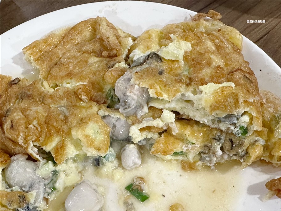 新北萬里。阿嬌萬里蟹，號稱萬里最強的海產餐廳，用餐人潮無時無刻都是滿滿的 @雯雯的玩樂地圖