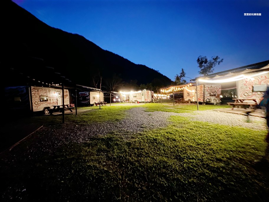 宜蘭南澳。那山那谷，宜蘭熱門露營勝地，被群山、溪水環繞著，盡情地享受大自然 @雯雯的玩樂地圖