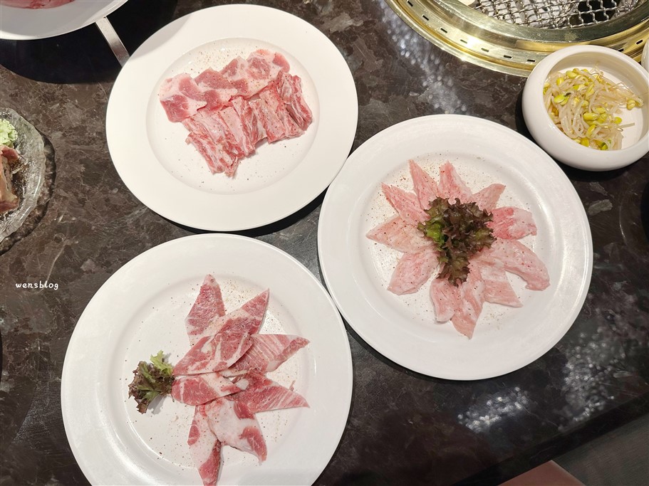 台中。UMAI屋馬燒肉中友店，台中燒肉界龍頭，老字號品牌依舊人氣旺旺(菜單、價位、餐點介紹) @雯雯的玩樂地圖