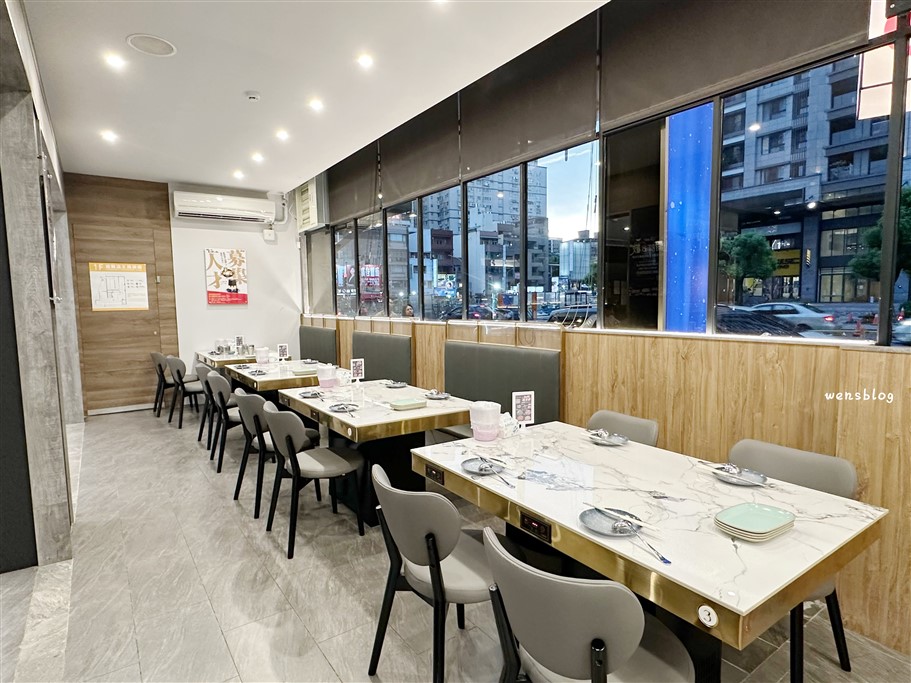 桃園。金大鋤mini鍋物吃到飽藝文店，主打火鍋吃到飽與套餐式雙模式，全時段不分平假日，吃到飽只要$548元 @雯雯的玩樂地圖