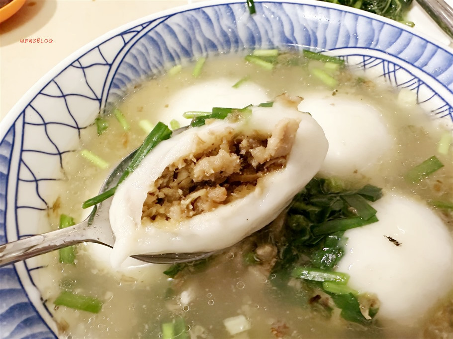 桃園中壢。古早味新街龍湯圓，藏身在新街廟前廣場內的老店，飽滿大顆餡料多 @雯雯的玩樂地圖