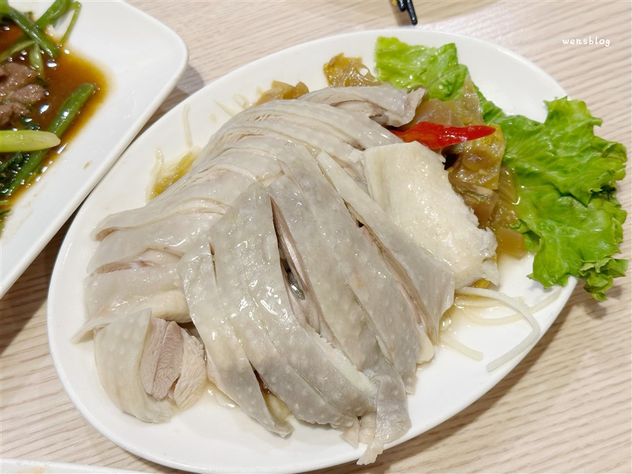 桃園。品香殿潮州砂鍋粥，曾被各大電視台相繼報導介紹，主打海鮮砂鍋粥 @雯雯的玩樂地圖