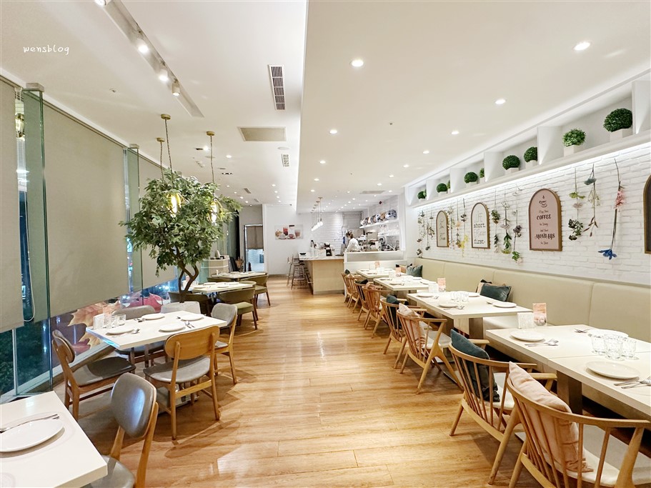 桃園中壢。Lady nara曼谷新泰式料理桃園中壢SOGO店,曼谷最強網美餐廳,以泰式手法融合各國特色料理 @雯雯的玩樂地圖