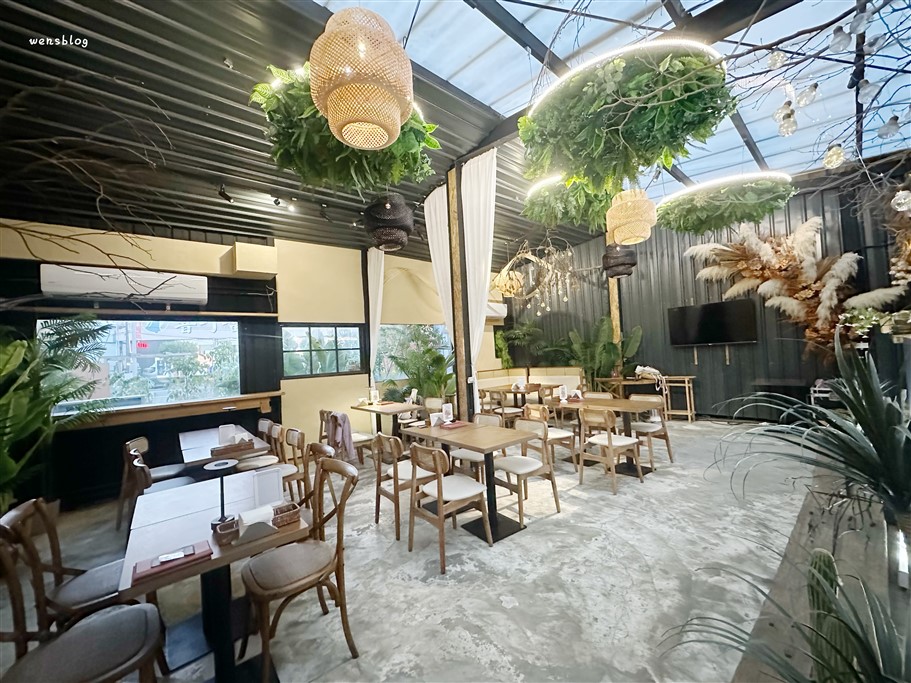 桃園中壢。泰嶼Thai-island Bistro餐酒館泰式料理，鄰近中原大學，近期新開幕超美、氣氛超好餐酒館 @雯雯的玩樂地圖