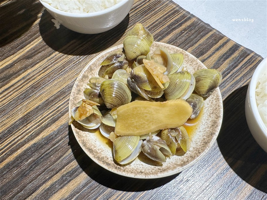 桃園中壢。祥祥台式小餐館，主打台味的小酒食堂，營業到凌晨，晚用餐的朋友又多了一處新選擇了 @雯雯的玩樂地圖