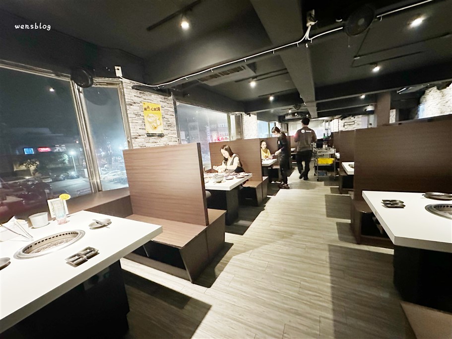 桃園平鎮。炙高無上炭火燒肉中壢店，燒肉吃到飽，739元起不收服務費 @雯雯的玩樂地圖