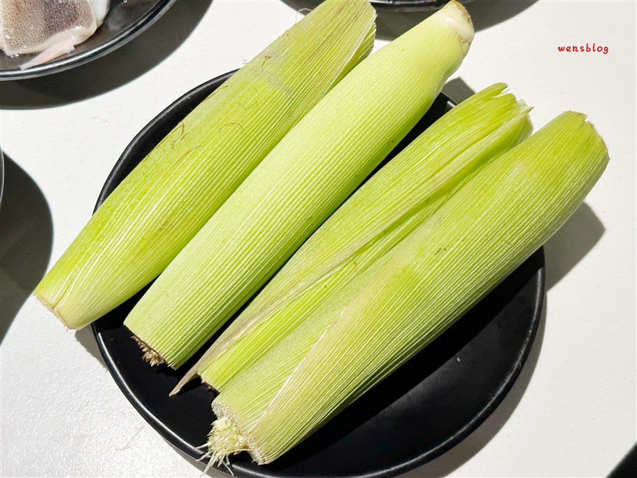 桃園平鎮。炙高無上炭火燒肉中壢店，燒肉吃到飽，739元起不收服務費 @雯雯的玩樂地圖