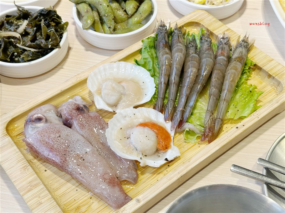 桃園。燒桶子韓食料理烤肉桃園統領店，主打韓式烤肉及豐富多樣的經典料理 @雯雯的玩樂地圖