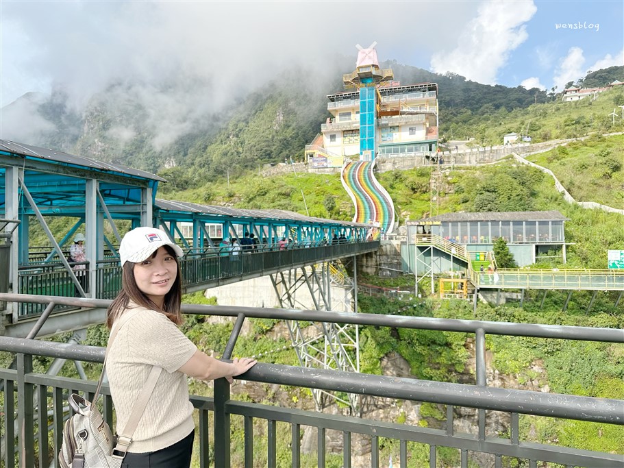 越南旅遊。北越景點龍雲玻璃天空步道，宛如漫步雲端，壯闊美景完全360度無死角的一覽無遺 @雯雯的玩樂地圖