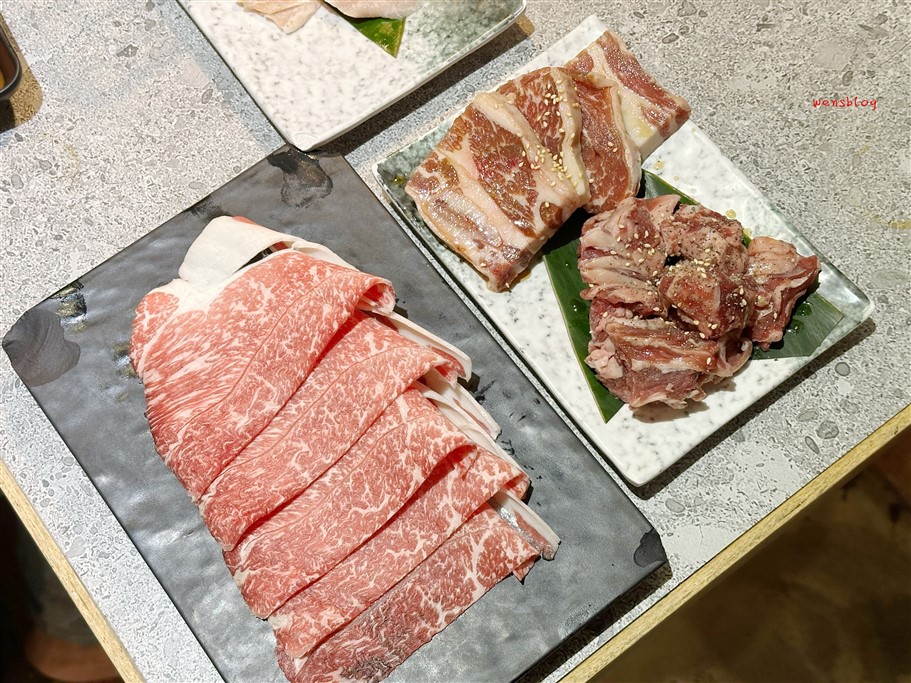 桃園。鬥佐燒肉桃園店，主打單點等級精修的肉品，成人每人1180元起即可享燒肉吃到飽 @雯雯的玩樂地圖