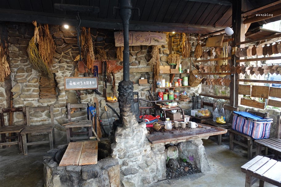 嘉義阿里山。阿將的家23咖啡館,藏在阿里山半山腰的小秘境,宛如來到宮崎駿動畫裡的石頭屋 @雯雯的玩樂地圖