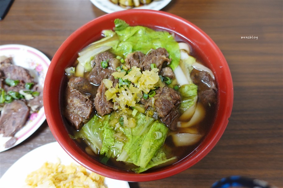 南投。梅園餡餅粥,中興新村老字號店家,用餐時段人潮滿滿 @雯雯的玩樂地圖 南投。梅園餡餅粥,中興新村老字號店家,用餐時段人潮滿滿 @雯雯的玩樂地圖