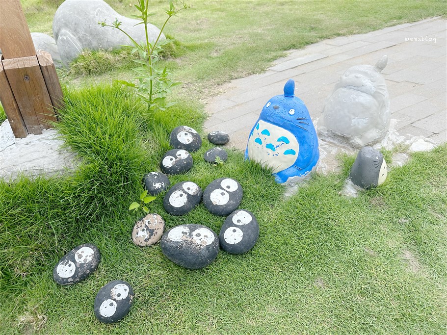 苗栗通霄。通霄海線打卡點,龍貓車站、通霄腳踏車裝置藝術、幸福飽滿大西瓜、守護貓頭鷹 @雯雯的玩樂地圖