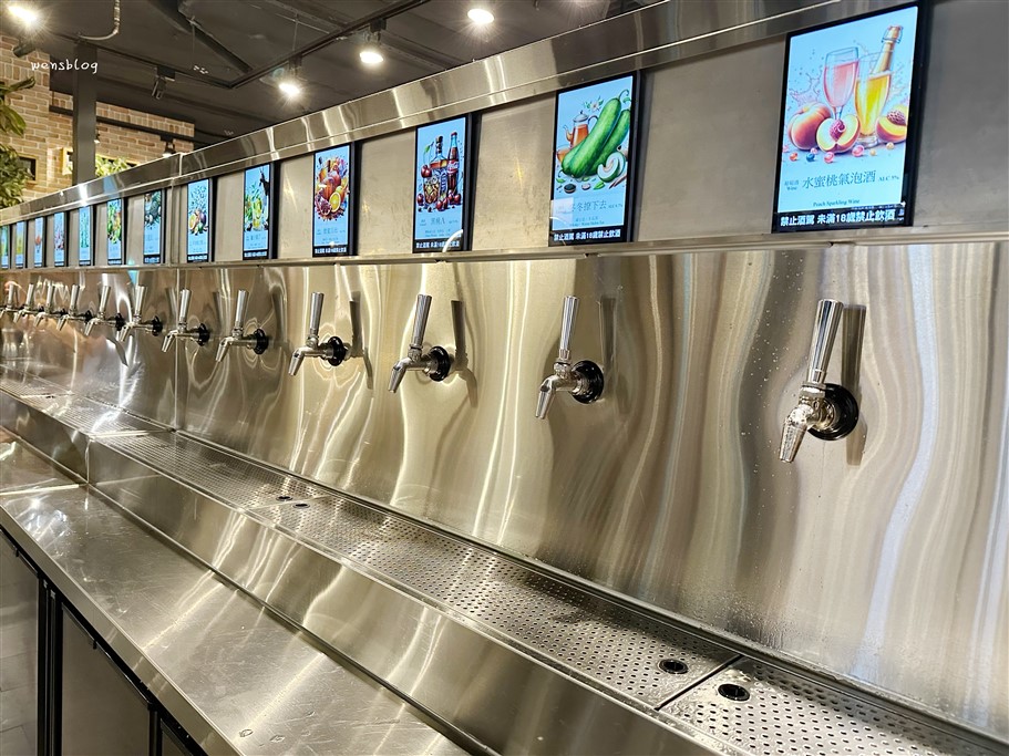 桃園中壢。新馬辣經典麻辣鍋桃園大江店,主打火鍋吃到飽,近期更是大升級,還有一整排的酒牆調酒任你選 @雯雯的玩樂地圖 桃園中壢。新馬辣經典麻辣鍋桃園大江店,主打火鍋吃到飽,近期更是大升級,還有一整排的酒牆調酒任你選 @雯雯的玩樂地圖