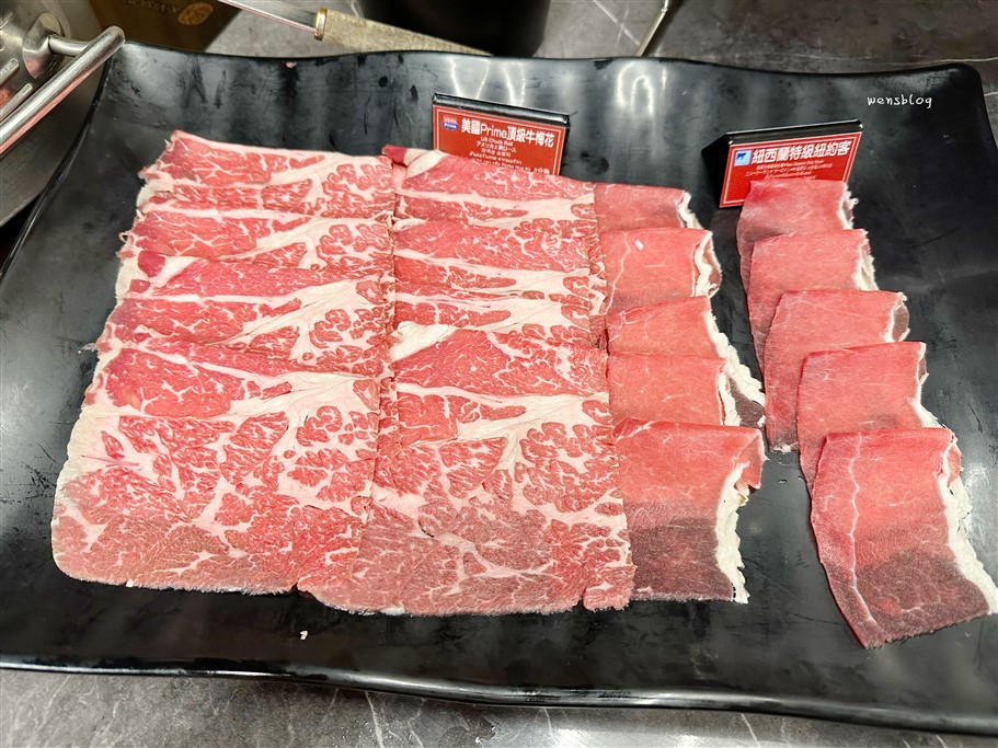 桃園中壢。新馬辣經典麻辣鍋桃園大江店,主打火鍋吃到飽,近期更是大升級,還有一整排的酒牆調酒任你選 @雯雯的玩樂地圖 桃園中壢。新馬辣經典麻辣鍋桃園大江店,主打火鍋吃到飽,近期更是大升級,還有一整排的酒牆調酒任你選 @雯雯的玩樂地圖