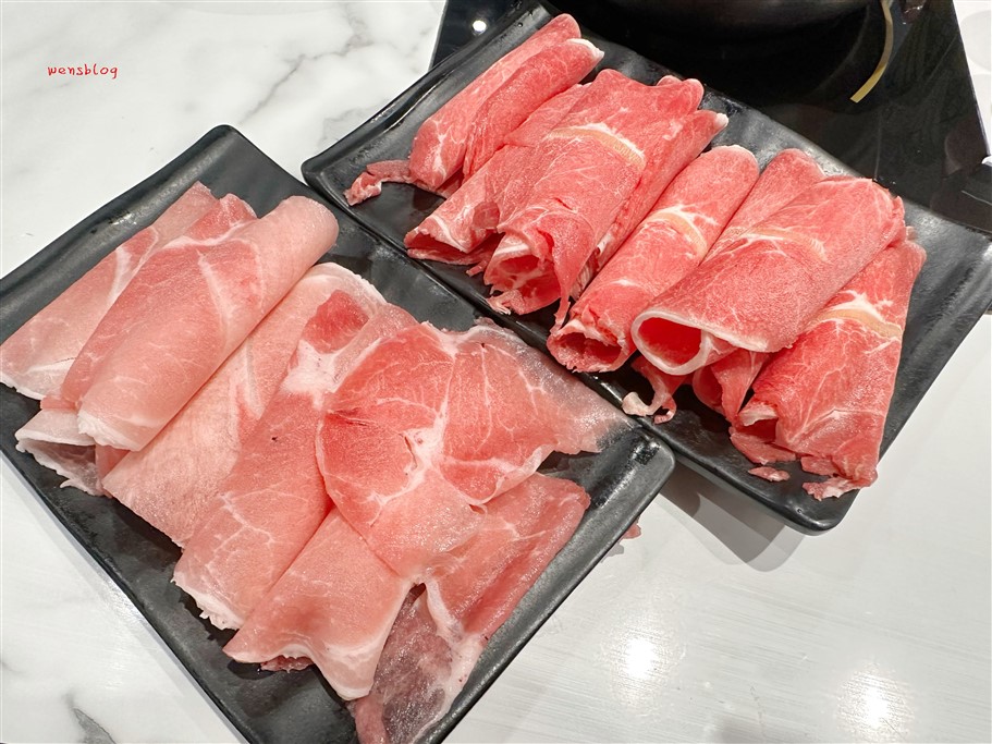 桃園中壢。千葉火鍋中壢尊爵館,將美術館搬進店內,火鍋BUFFET吃到飽,還有必吃甜點舒芙蕾 @雯雯的玩樂地圖