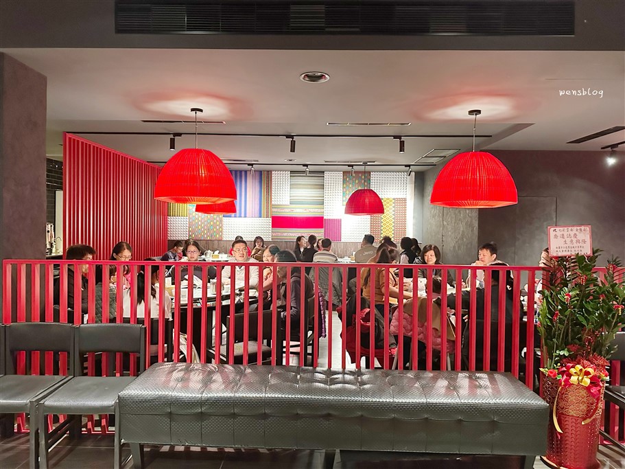 桃園平鎮。七彩雲南金陵門市,多樣化選擇,不管是2人或是小家庭來用餐都很適合 @雯雯的玩樂地圖 桃園平鎮。七彩雲南金陵門市,多樣化選擇,不管是2人或是小家庭來用餐都很適合 @雯雯的玩樂地圖