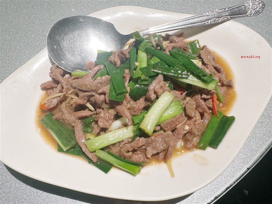 桃園平鎮。七彩雲南金陵門市,多樣化選擇,不管是2人或是小家庭來用餐都很適合 @雯雯的玩樂地圖 桃園平鎮。七彩雲南金陵門市,多樣化選擇,不管是2人或是小家庭來用餐都很適合 @雯雯的玩樂地圖