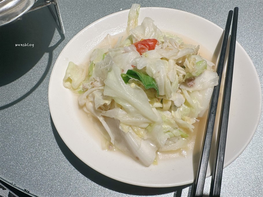 桃園平鎮。七彩雲南金陵門市,多樣化選擇,不管是2人或是小家庭來用餐都很適合 @雯雯的玩樂地圖 桃園平鎮。七彩雲南金陵門市,多樣化選擇,不管是2人或是小家庭來用餐都很適合 @雯雯的玩樂地圖