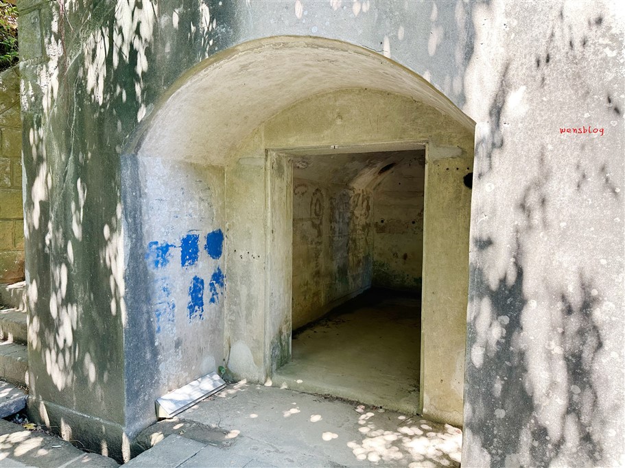 基隆中山區。白米甕砲台、基隆燈塔，享受一望無際的大海，就是這麼CHILL~ @雯雯的玩樂地圖