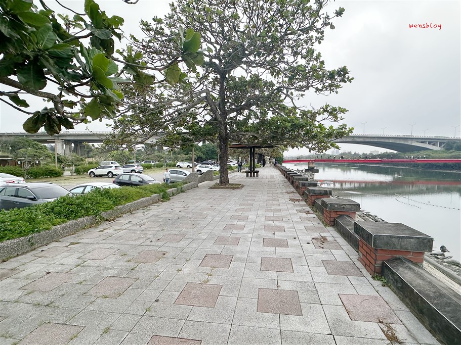 新竹新豐。新豐紅樹林生態保護區,被滿滿的水筆仔給包圍,彷彿與世隔絕的綠色森林 @雯雯的玩樂地圖 新竹新豐。新豐紅樹林生態保護區,被滿滿的水筆仔給包圍,彷彿與世隔絕的綠色森林 @雯雯的玩樂地圖